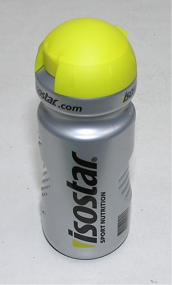 láhev ISOSTAR 0,65l stříbrno/žlutá víčko