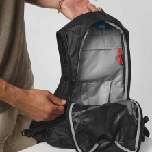 batoh SALOMON Cross 8 black